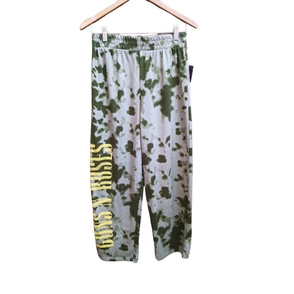 𝅺nwt Women's‎ Guns N Roses Logo Wide Leg Graphic Loungewear Pants Green
